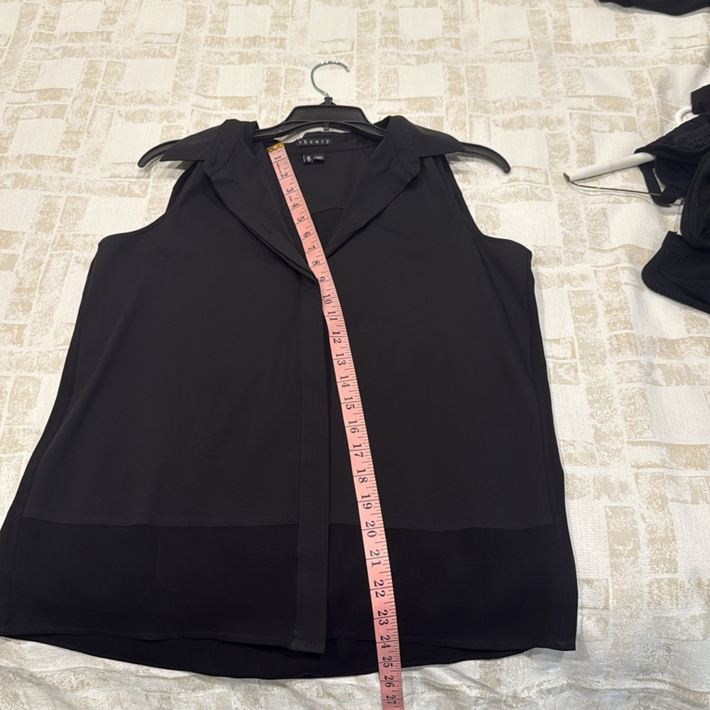 Theory Tank  button down M NWOT Black opens with button host pick - Picture 15 of 15